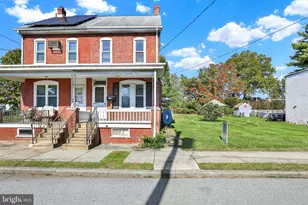317 W Race St, Stowe, PA 19464 - Photo 2