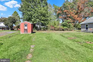 317 W Race St, Stowe, PA 19464 - Photo 6