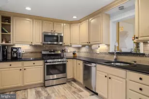 240 S Lynwood Ave, Glenside, PA 19038 - Photo 14
