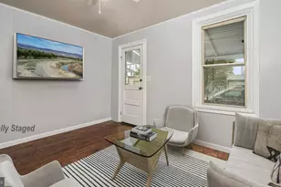 11 S Plum St, Pottstown, PA 19464 - Photo 4