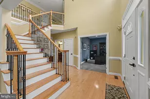 180 Somerset Dr, Blue Bell, PA 19422 - Photo 4