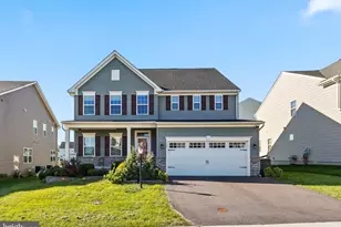 523 Spring Manor Blvd, Gilbertsville, PA 19525 - Photo 1