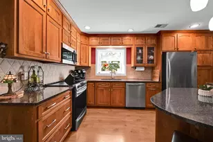 60 Falcon Ct, Gilbertsville, PA 19525 - Photo 8