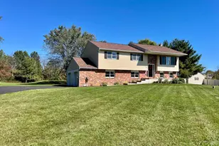 129 Graterford Rd, Schwenksville, PA 19473 - Photo 1