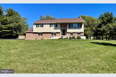 129 Graterford Road, Schwenksville, PA 19473 - Photo 2
