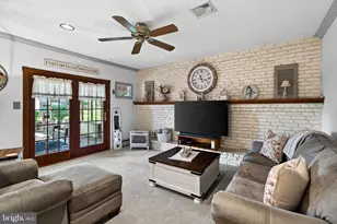 222 Horseshoe Rd, Norristown, PA 19403 - Photo 22