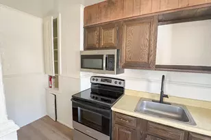 261 N York St, Pottstown, PA 19464 - Photo 6
