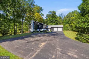 4822 Perkiomen Creek Rd, Schwenksville, PA 19473 - Photo 6
