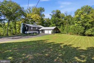 4822 Perkiomen Creek Rd, Schwenksville, PA 19473 - Photo 4