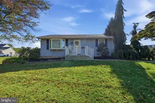 279 N 3rd St, Telford, PA 18969 - Photo 1