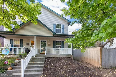 521 W Chestnut Street, Pottstown, PA 19464 - Photo 2