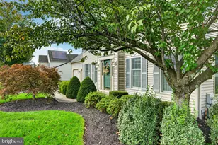 211 Green Bank Way, Harleysville, PA 19438 - Photo 2