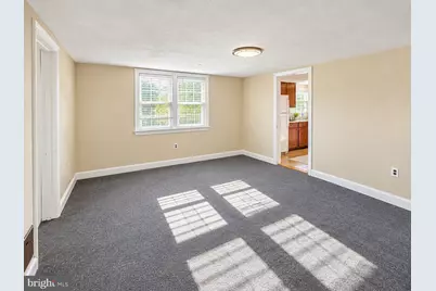 911 E Prospect Avenue, North Wales, PA 19454 - Photo 2