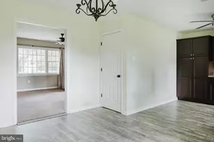 110 Maple St, Gilbertsville, PA 19525 - Photo 6