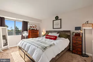 602 Meadowview Ln, Mont Clare, PA 19453 - Photo 8