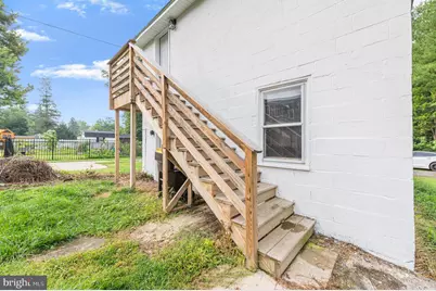 176 Walnut Street #APT B, Mont Clare, PA 19453 - Photo 6