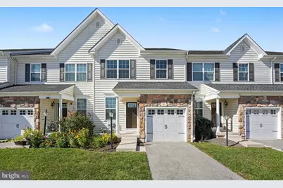 413 Sourwood Road, Norristown, PA 19403 - Photo 2