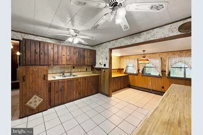 327 W Beech Street, Pottstown, PA 19464 - Photo 20