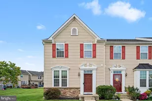 118 Topaz Dr, Gilbertsville, PA 19525 - Photo 1