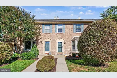210 Cherrywood Court, Pottstown, PA 19464 - Photo 2