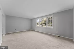 869 Laurel Ln, Harleysville, PA 19438 - Photo 8