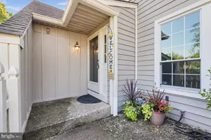 288 Tulip Tree Ct, Blue Bell, PA 19422 - Photo 4