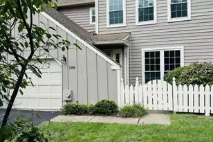 288 Tulip Tree Ct, Blue Bell, PA 19422 - Photo 2