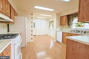 50 Bentwood Cir, Harleysville, PA 19438 - Photo 6
