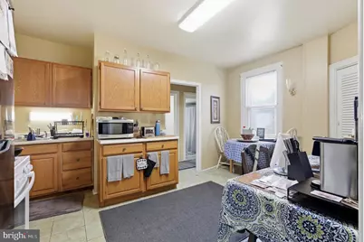 402 W Mount Carmel Avenue, Glenside, PA 19038 - Photo 6
