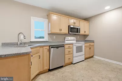 942 Green Street, Bridgeport, PA 19405 - Photo 14