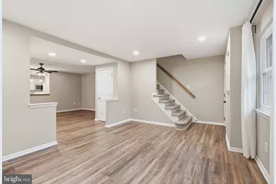 942 Green Street, Bridgeport, PA 19405 - Photo 4