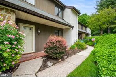 132 Pinecrest Drive, King of Prussia, PA 19406 - Photo 2