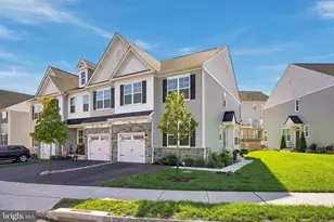 160 Charles Ln, Harleysville, PA 19438 - Photo 2