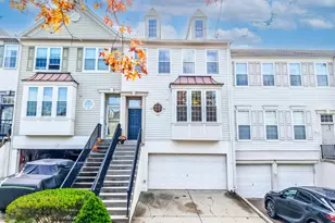 10 Honey Locust Ct, Lafayette Hill, PA 19444 - Photo 1