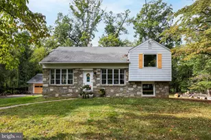 601 Cathcart Rd, Blue Bell, PA 19422 - Photo 2
