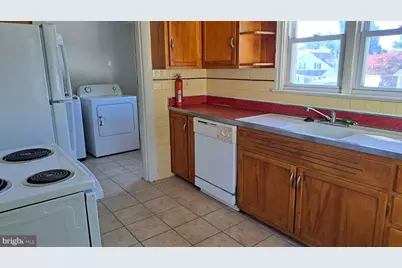 142 Mount Carmel Avenue #1ST FL, Glenside, PA 19038 - Photo 14