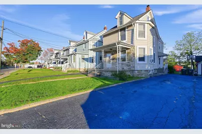 18 Center Avenue, Willow Grove, PA 19090 - Photo 2