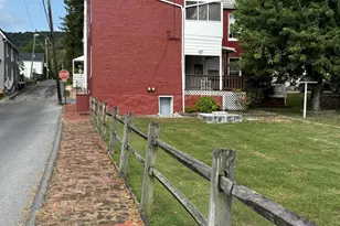 20 N Market St, Mc Veytown, PA 17051 - Photo 4