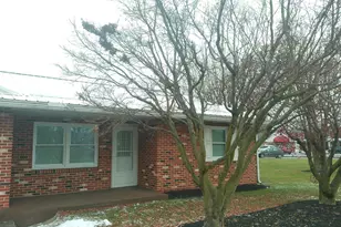 16 W Hale St, Lewistown, PA 17044 - Photo 2