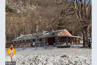 107 Pine St, Milroy, PA 17063 - Photo 4