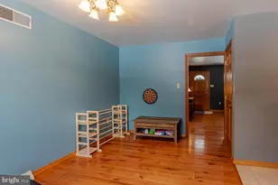 370 Summit Dr, Lewistown, PA 17044 - Photo 10