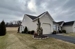 153 Cambridge Ln, Lewistown, PA 17044 - Photo 2