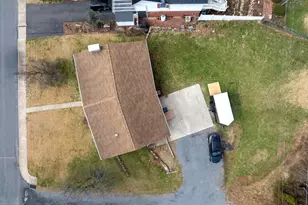 17 Sunset Rd, Lewistown, PA 17044 - Photo 2