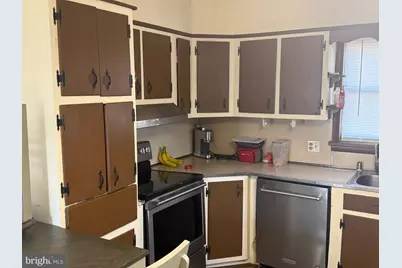 202 S Logan Boulevard, Burnham, PA 17009 - Photo 6