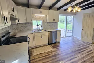 128 N Walnut St, Lewistown, PA 17044 - Photo 4