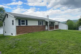 6 Pine Park Dr, Lewistown, PA 17044 - Photo 2