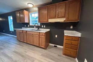 1922 Glenwood Ave, Lewistown, PA 17044 - Photo 6