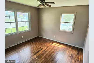 300 Locust Street, Burnham, PA 17009 - Photo 6