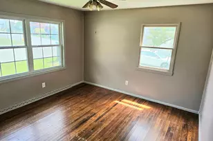300 Locust St, Burnham, PA 17009 - Photo 6