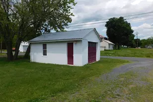 215 Greenwood Ave, Yeagertown, PA 17099 - Photo 4